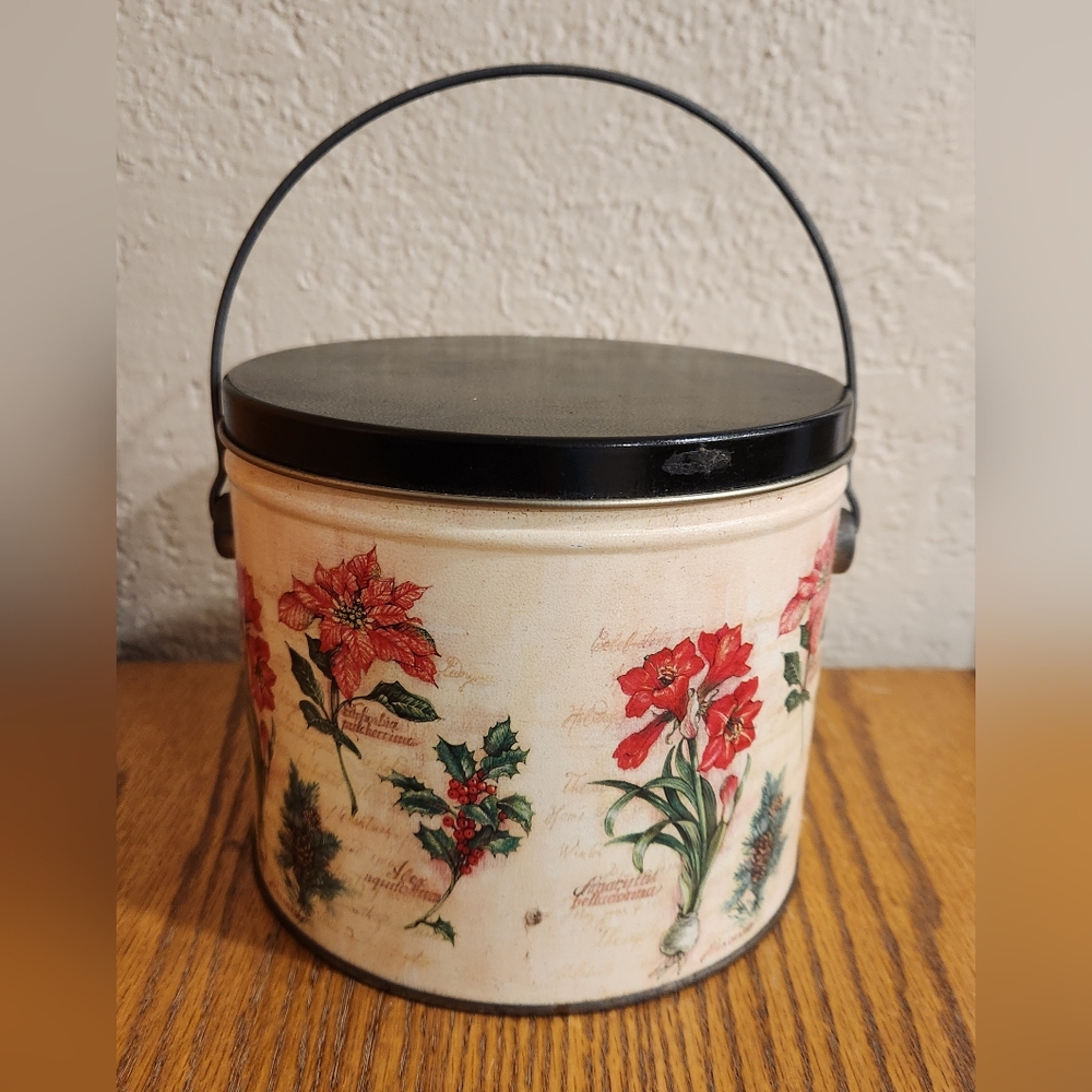 VINTAGE METAL FLORAL CHRISTMAS BUCKET PAIL TIN WITH HANDLE